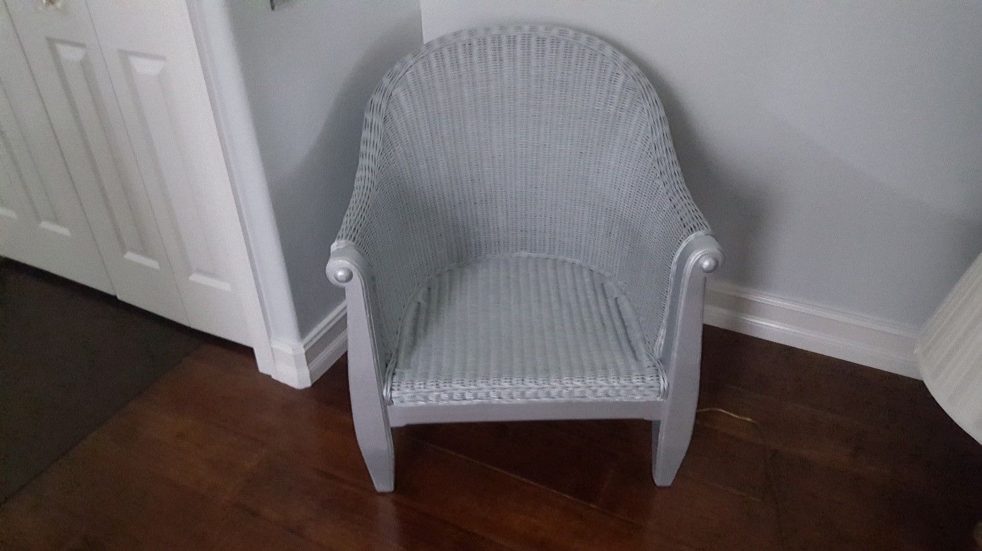 chair painted in white 